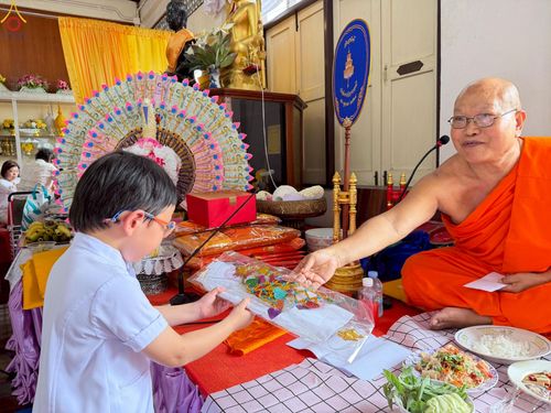 ภาพ No.252658:วันที่ 12 ตุลาคม พ.ศ. 2568 พิธีทอดกฐินสามัคคีทั่วไทย 30,000 วัด โดยคณะศิษยานุศิษย์ บูชาธรรม 81 ปี หลวงพ่อธัมมชโย ณ วัดฉัตรแก้วจงกลณี กรุงเทพมหานคร