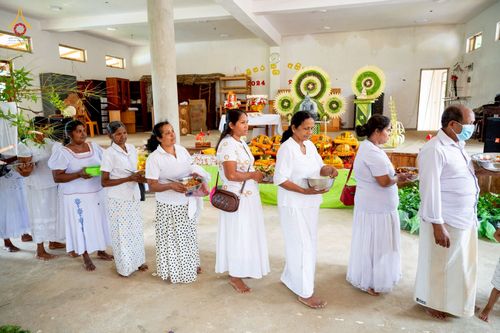 ภาพ No.262981:วันที่ 22 ตุลาคม พ.ศ. 2568 พิธีทอดกฐินสมทบ วัดกัลยาณมิตรต่างประเทศ  บูชาธรรม 81 ปี หลวงพ่อธัมมชโย ณ วัดโกฮอน ราชมหาวิหารายา และวัดศรีสุธรรมมารามายา   เมืองมาตะเล ประเทศศรีลังกา 