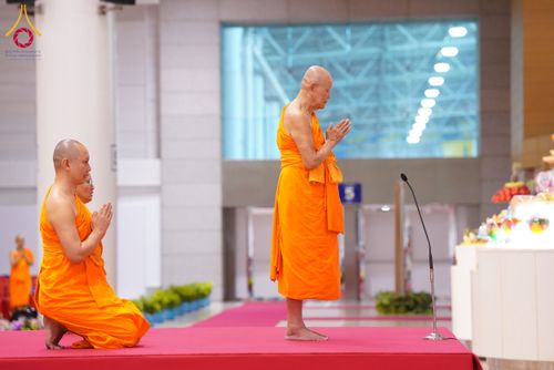 ภาพ No.134286:พิธีทอดผ้าป่าสมทบ มหาสังฆทาน 10,000 วัด ทั่วไทย วันอาทิตย์ต้นเดือนที่ 7 เมษายน พ.ศ.2567 ณ ห้องแก้วสารพัดนึก 1 สภาธรรมกายสากล  วัดพระธรรมกาย จ.ปทุมธานี