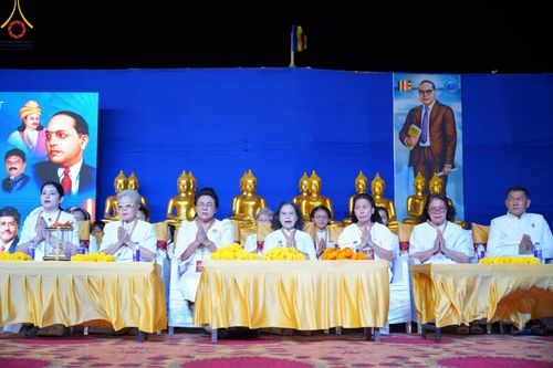 ภาพ No.212823:วันอาทิตย์ที่ 23 มีนาคม พ.ศ. 2568 ❖ คณะสงฆ์นานาชาติส่งมอบพระประธาน 108 องค์ ทั่วอินเดียรำลึกชาตกาล 134 ปี ดร.อัมเบดการ์