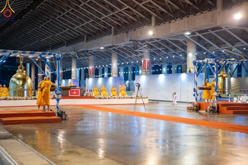 ภาพ No.198553:พิธีฉลองชัยสวดมนต์บทธัมมจักกัปปวัตนสูตร 7,051,919,116 จบ เนื่องในวันคล้ายวันเกิด 116 ปี คุณยายอาจารย์มหารัตนอุบาสิกาจันทร์ ขนนกยูง วันอาทิตย์ที่ 19 มกราคม พ.ศ. 2568 ณ มหารัตนวิหารคด วัดพระธรรมกาย จ.ปทุมธานี