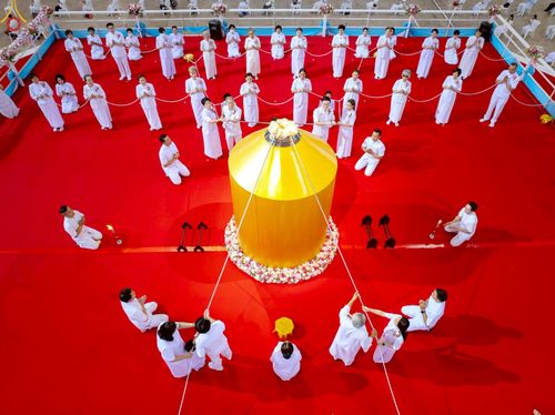 ภาพ No.233940:วันอาทิตย์ที่ 20 กรกฎาคม พ.ศ.2568 พิธีจุดเทียนใจ ไฟนิรันด์ อนันตชัย วัดพระธรรมกาย