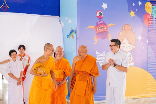 ภาพ No.111379:กิจกรรมงานวันเด็กแห่งชาติ รวมพลังเด็กเก่งและดี สร้างความดีสากล ปีที่ 6 ร่วมจัดโดย เทศบาลเมืองท่าโขลง พุทธสมาคมปทุมธานี องค์การบริหารส่วนตำบลคลองสาม ณ วัดพระธรรมกาย จ.ปทุมธานี วันที่ 13 มกราคม พ.ศ. 2567