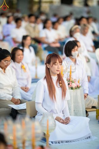 ภาพ No.194810:พิธีจุดประทีปถวายเป็นพุทธบูชา และบูชาธรรมมหาปูชนียาจารย์ ณ วัดสองพี่น้อง ต.ต้นตาล อ.สองพี่น้อง จ.สุพรรณบุรี ในโครงการธรรมยาตรา กตัญญูบูชา มหาปูชนียาจารย์ พระมงคลเทพมุนี(สด จนฺทสโร) พระผู้ปราบมาร อนุสรณ์สถาน 7 แห่ง ปีที่ 13 วันที่ 14 มกราคม พ.ศ. 2568