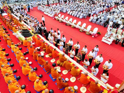 ภาพ No.312536:วันอาทิตย์ที่ 8 มีนาคม พ.ศ.2569 ทำบุญเมืองนครราชสีมา 558 ปี ตักบาตรพระ 10,000 รูป