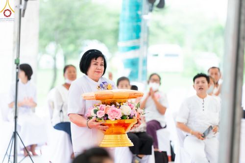 ภาพ No.146640:พิธีทอดผ้าป่าสร้างหลังคาอาคาร 80 ปี หลวงพ่อธัมมชโย ณ ศูนย์ปฎิบัติธรรมวิหารแดง จังหวัดสระบุรี วันอาทิตย์ที่ 28 กรกฎาคม พ.ศ. 2567