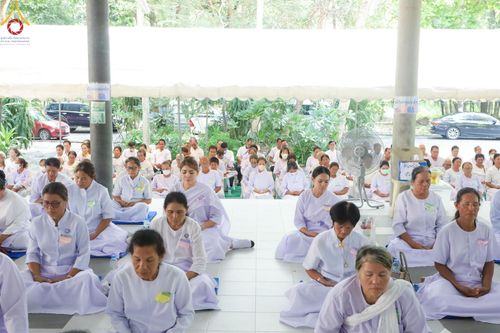 ภาพ No.158256:โครงการอบรมอุบาสก อุบาสิกาแก้ว  ตัวแทนทอดกฐิน 30,000 วัด ทั่วไทย บูชาธรรม 80 ปี หลวงพ่อธัมมชโย ระหว่างวันที่ 20-22 กันยายน พ.ศ. 2567 ณ จังหวัดบุรีรัมย์ รุ่นที่ 3