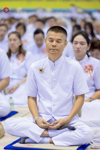 ภาพ No.277123:วันอาทิตย์ที่ 7 ธันวาคม พ.ศ. 2568 พิธีบูชาข้าวพระ ณ สภาธรรมกายสากล วัดพระธรรมกาย