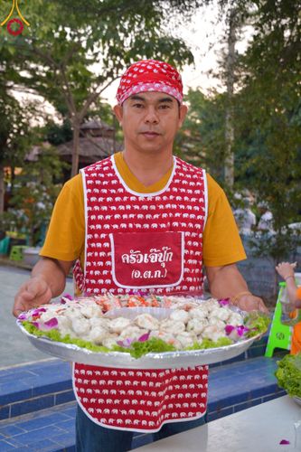 ภาพ No.112870:พิธีถวายภัตตาหารเป็นสังฆทาน แด่คณะพระธรรมยาตรา ปีที่ 12 วันที่ 15 มกราคม พ.ศ. 2567 ณ วัดสองพี่น้อง จ.สุพรรณบุรี