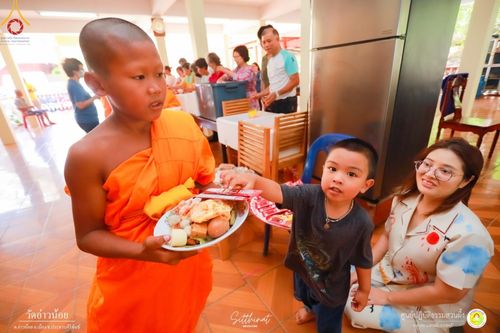 ภาพ No.93763:กิจกรรมสามเณร ศูนย์ปฏิบัติธรรมสวนผึ้ง จ.ราชบุรี ในโครงการบรรพชาสามเณรฟื้นฟูพระพุทธศาสนาทั่วไทย