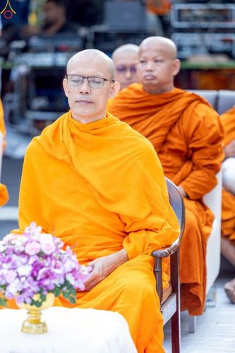 ภาพ No.237042:วันอาทิตย์ที่ 10 สิงหาคม พ.ศ. 2568 มหาสังฆทานครั้งยิ่งใหญ่ ตักบาตรพระ 10,000 รูป ถ.นิพัทธ์อุทิศ 3 ใจกลางนครหาดใหญ่ จ.สงขลา (ชุดที่ 2)