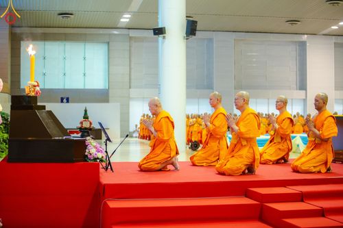 ภาพ No.154254:พิธีบูชาครูผู้ค้นพบวิชชาธรรมกาย ณ สภาธรรมกายสากล วัดพระธรรมกาย วันอังคารที่ 17 กันยายน พ.ศ. 2567