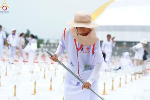 ภาพ No.119369:V.18 ทันทีม การเตรียมงาน เก็บงาน การรับบุญของเจ้าหน้าที่หน่วยงานต่างๆ เพื่อโครงการธรรมยาตรา กตัญญูบูชามหาปูชนียาจารย์ พระมงคลเทพมุนี (สด จนฺทสโร) พระผู้ปราบมาร อนุสรณ์สถาน 7 แห่ง ปีที่ 12 ระหว่างวันที่ 2 - 31 มกราคม พ.ศ.2567