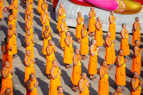 ภาพ No.211346:วันอาทิตย์ที่ 16 มีนาคม พ.ศ. 2568 ธรรมยาตราอัญเชิญพระบรมสารีริกธาตุ รอบเมืองปัตตานี ประดิษฐาน ณ ปทุมเจดีย์ เจดีย์พระพุทธเจ้า 5 พระองค์  ศูนย์อบรมเยาวชนปัตตานี