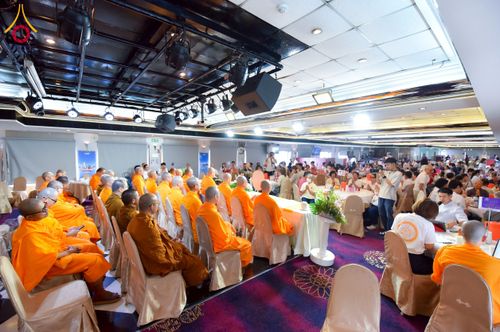 ภาพ No.224826:วันเสาร์ ที่ 10 พฤษภาคม พ.ศ. 2568 วัดพระธรรมกายฮ่องกง จัดพิธีปล่อยปลา บนเรือใหญ่บนอ่าวฮ่องกง และจัดพิธีถวายมหาสังฆทานกลางทะเล ประจำปี 2568 เนื่องในสัปดาห์วิสาขบูชาโลก