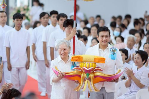 ภาพ No.272258:วันเสาร์ที่ 1 พฤศจิกายน พ.ศ. 2568 พิธีทอดกฐินสามัคคี สร้างกุฏิหมู่สามเณร ณ ศูนย์ปฏิบัติธรรมเบญจธรรม ปทุมธานี  ต.บ้านปทุม อ.สามโคก จ.ปทุมธานี