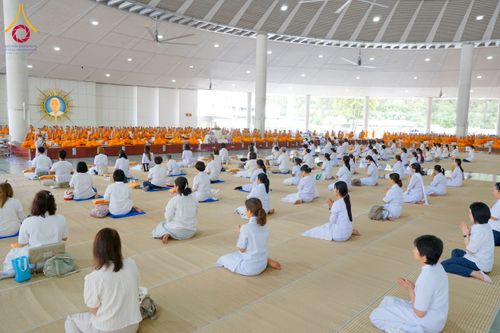 ภาพ No.243825:วันที่ 6 กันยายน พ.ศ. 2568 พิธีถวายภัตตาหารเมนูสวรรค์ เพื่อการบรรลุธรรม ณ หอฉันคุณยายอาจารย์ฯ วัดพระธรรมกาย