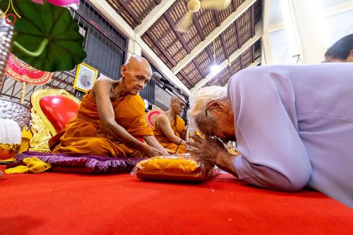 ภาพ No.162442:โครงการกฐินสามัคคีทั่วไทย 30,000 วัด  บูชาธรรม 80 ปี หลวงพ่อธัมมชโย  โดย คณะศิษยานุศิษย์วัดพระธรรมกาย ณ วัดลานตากฟ้า อ.นครชัยศรี จ.นครปฐม วันศุกร์ที่ 18 ตุลาคม พ.ศ. 2567