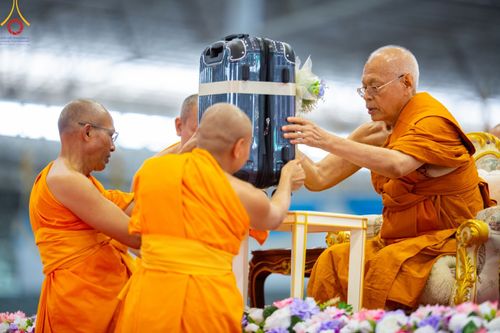 ภาพ No.85486:พิธีมุทิตาสักการะ พระราชาคณะ และพระครูสัญญาบัตร วันอาทิตย์ที่ 30 กรกฎาคม พ.ศ. 2566  ณ สภาธรรมกายสากล วัดพระธรรมกาย