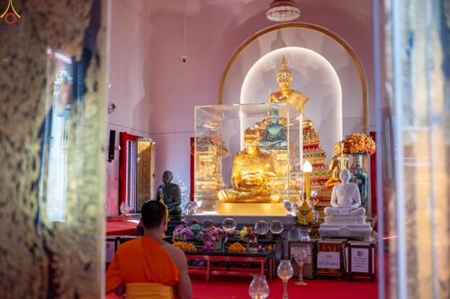 ภาพ No.293829:วันที่ 14 มกราคม พ.ศ. 2569 พิธีจุดประทีปถวายเป็นพุทธบูชา และบูชาธรรมมหาปูชนียาจารย์  ณ วัดสองพี่น้อง ต.ต้นตาล อ.สองพี่น้อง จ.สุพรรณบุรี ในโครงการธรรมยาตรา กตัญญูบูชา มหาปูชนียาจารย์ พระมงคลเทพมุนี(สด จนฺทสโร) พระผู้ปราบมาร อนุสรณ์สถาน 7 แห่ง ปีที่ 14