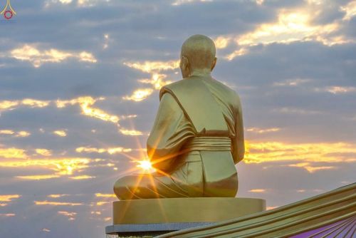 ภาพ No.302410:วันที่ 24 มกราคม พ.ศ. 2569 พิธีตักบาตรพระธรรมยาตรา ณ อนุสรณ์สถานลำดับที่ 5 สถานที่เผยแผ่วิชชาธรรมกายครั้งแรก อนุสรณ์สถานบางปลา วัดบางปลา อำเภอบางเลน จังหวัดนครปฐม ในโครงการธรรมยาตรา กตัญญูบูชา มหาปูชนียาจารย์ พระมงคลเทพมุนี(สด จนฺทสโร) พระผู้ปราบมาร อนุส