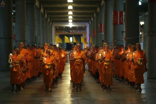 ภาพ No.18849:พิธีสวดมนต์บทธัมมจักกัปปวัตนสูตร พิธีบูชามหาธรรมกายเจดีย์ และพิธีเวียนประทักษิณรอบมหาธรรมกายเจดีย์ ในวันพระ