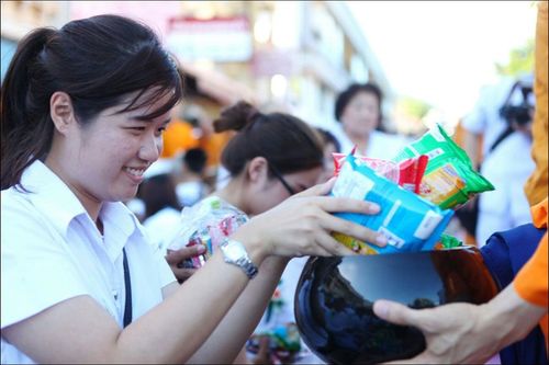 ภาพ No.8861:ประมวลภาพตักบาตรพระศรีราชา พระ 1,162 รูป 