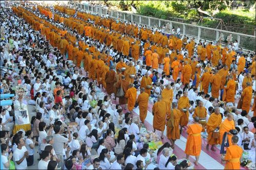 ภาพ No.8863:ประมวลภาพตักบาตรพระศรีราชา พระ 1,162 รูป 