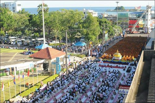 ภาพ No.8866:ประมวลภาพตักบาตรพระศรีราชา พระ 1,162 รูป 