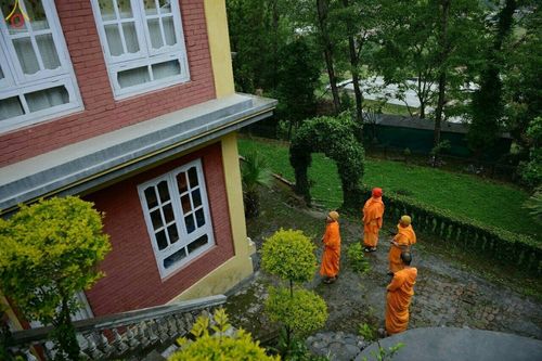 ภาพ No.17060:มูลนิธิธรรมกายช่วยเหลือผู้ประสบภัยแผ่นดินไหวที่ประเทศเนปาล