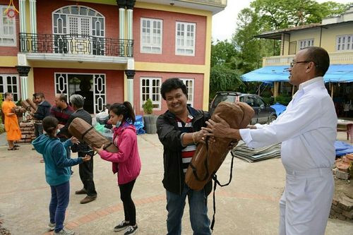 ภาพ No.17062:มูลนิธิธรรมกายช่วยเหลือผู้ประสบภัยแผ่นดินไหวที่ประเทศเนปาล