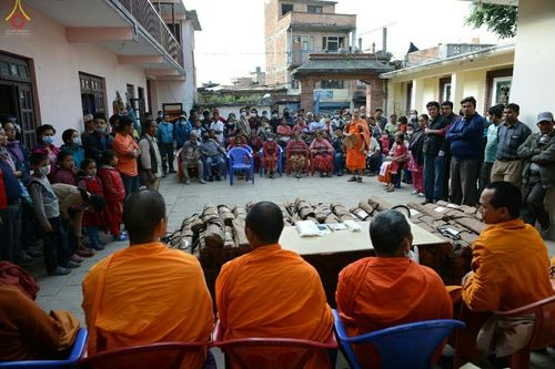 ภาพ No.17067:มูลนิธิธรรมกายช่วยเหลือผู้ประสบภัยแผ่นดินไหวที่ประเทศเนปาล