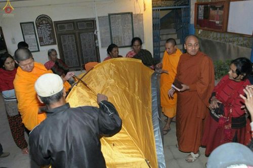 ภาพ No.17076:มูลนิธิธรรมกายช่วยเหลือผู้ประสบภัยแผ่นดินไหวที่ประเทศเนปาล