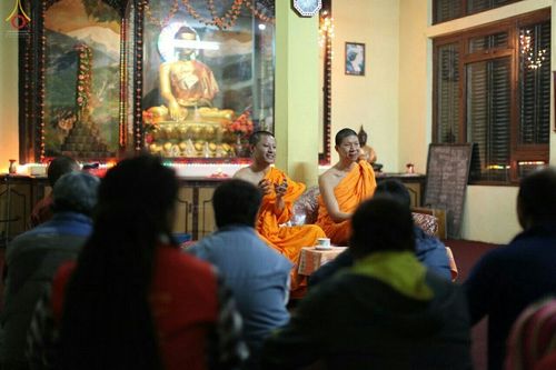 ภาพ No.17129:มูลนิธิธรรมกายช่วยเหลือผู้ประสบภัยแผ่นดินไหวที่ประเทศเนปาล