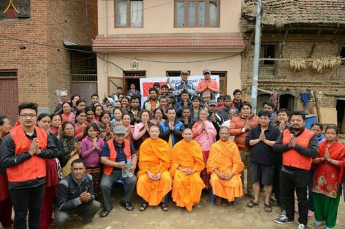 ภาพ No.17173:มูลนิธิธรรมกายช่วยเหลือผู้ประสบภัยแผ่นดินไหวที่ประเทศเนปาล