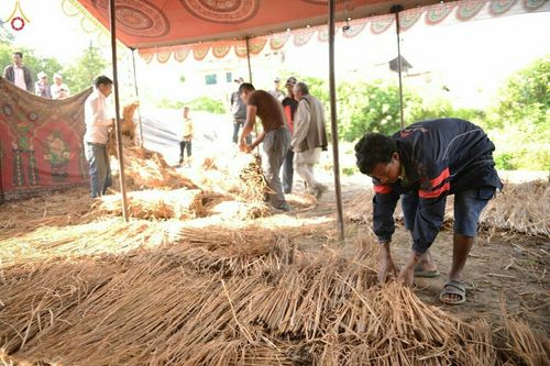 ภาพ No.17221:มูลนิธิธรรมกายช่วยเหลือผู้ประสบภัยแผ่นดินไหวที่ประเทศเนปาล