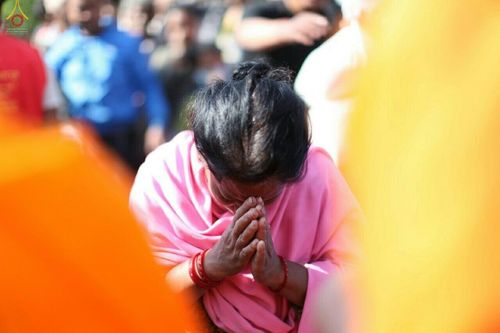 ภาพ No.17228:มูลนิธิธรรมกายช่วยเหลือผู้ประสบภัยแผ่นดินไหวที่ประเทศเนปาล