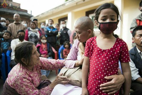 ภาพ No.17244:มูลนิธิธรรมกายช่วยเหลือผู้ประสบภัยแผ่นดินไหวที่ประเทศเนปาล