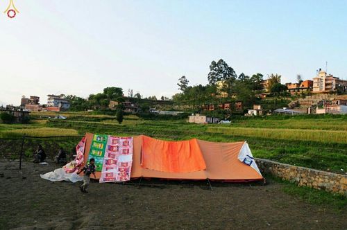 ภาพ No.17246:มูลนิธิธรรมกายช่วยเหลือผู้ประสบภัยแผ่นดินไหวที่ประเทศเนปาล