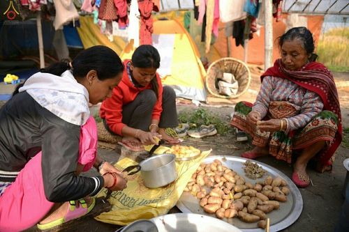 ภาพ No.17248:มูลนิธิธรรมกายช่วยเหลือผู้ประสบภัยแผ่นดินไหวที่ประเทศเนปาล