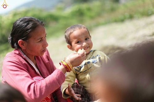 ภาพ No.17249:มูลนิธิธรรมกายช่วยเหลือผู้ประสบภัยแผ่นดินไหวที่ประเทศเนปาล