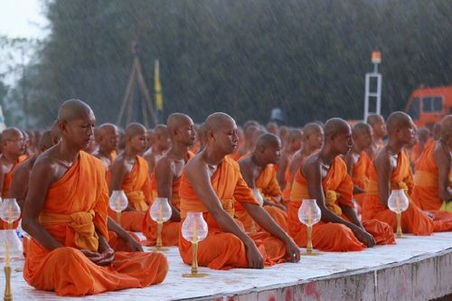 ภาพ No.11468:ประมวลภาพพิธีอัญเชิญพระบรมธาตุประดิษฐาน ณ ปทุมรัตน์ธรรมเจดีย์ พุทธอุทยานนานาชาติ จ.หนองคาย