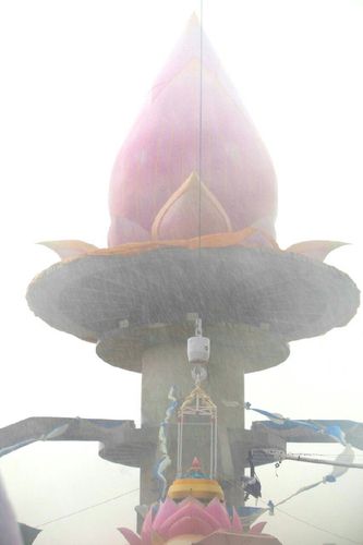 ภาพ No.11472:ประมวลภาพพิธีอัญเชิญพระบรมธาตุประดิษฐาน ณ ปทุมรัตน์ธรรมเจดีย์ พุทธอุทยานนานาชาติ จ.หนองคาย