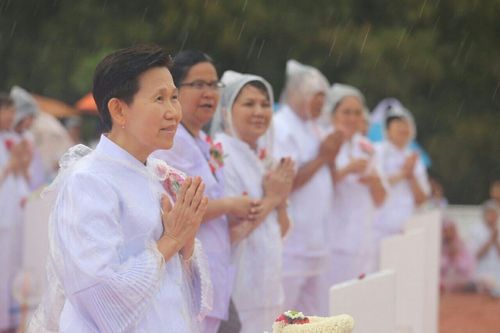 ภาพ No.11494:ประมวลภาพพิธีอัญเชิญพระบรมธาตุประดิษฐาน ณ ปทุมรัตน์ธรรมเจดีย์ พุทธอุทยานนานาชาติ จ.หนองคาย