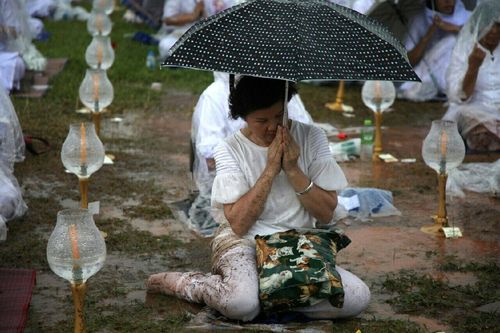 ภาพ No.11502:ประมวลภาพพิธีอัญเชิญพระบรมธาตุประดิษฐาน ณ ปทุมรัตน์ธรรมเจดีย์ พุทธอุทยานนานาชาติ จ.หนองคาย