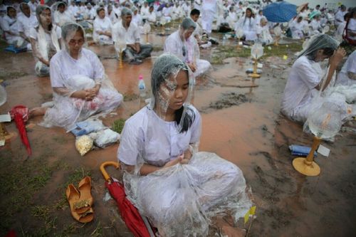ภาพ No.11505:ประมวลภาพพิธีอัญเชิญพระบรมธาตุประดิษฐาน ณ ปทุมรัตน์ธรรมเจดีย์ พุทธอุทยานนานาชาติ จ.หนองคาย