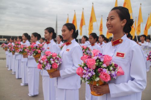 ภาพ No.37966:พิธีเวียนประทักษิณและวันทามหาธรรมกายเจดีย์