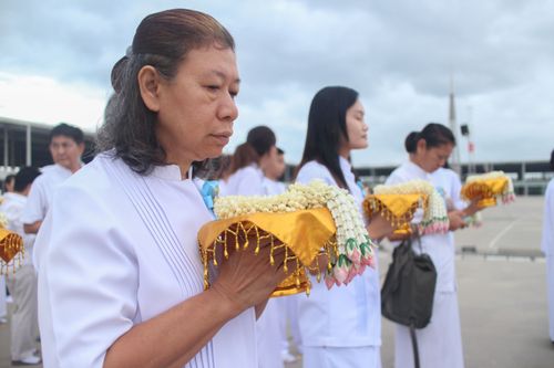 ภาพ No.37968:พิธีเวียนประทักษิณและวันทามหาธรรมกายเจดีย์