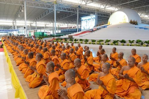 ภาพ No.9382:พิธีเจริญพระพุทธมนต์เพื่อถวายเป็นพระราชกุศล แด่พระบาทสมเด็จพระเจ้าอยู่หัว