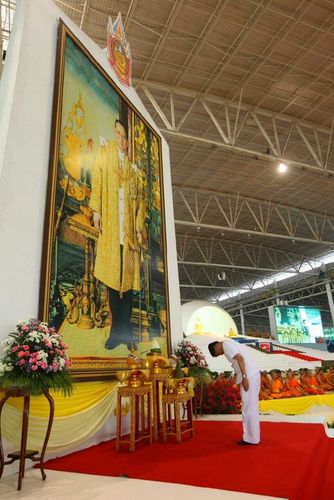 ภาพ No.9381:พิธีเจริญพระพุทธมนต์เพื่อถวายเป็นพระราชกุศล แด่พระบาทสมเด็จพระเจ้าอยู่หัว